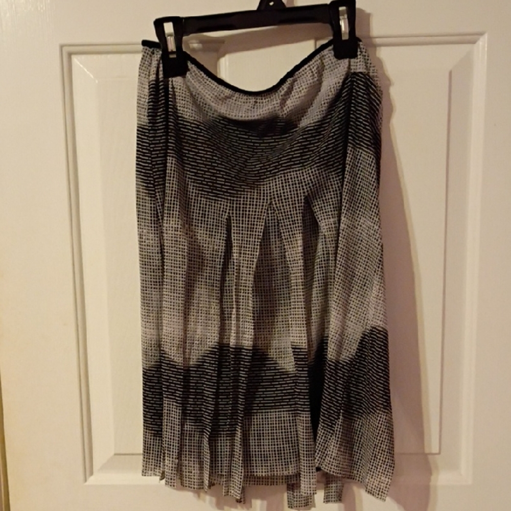 Studio G Blade Skirt